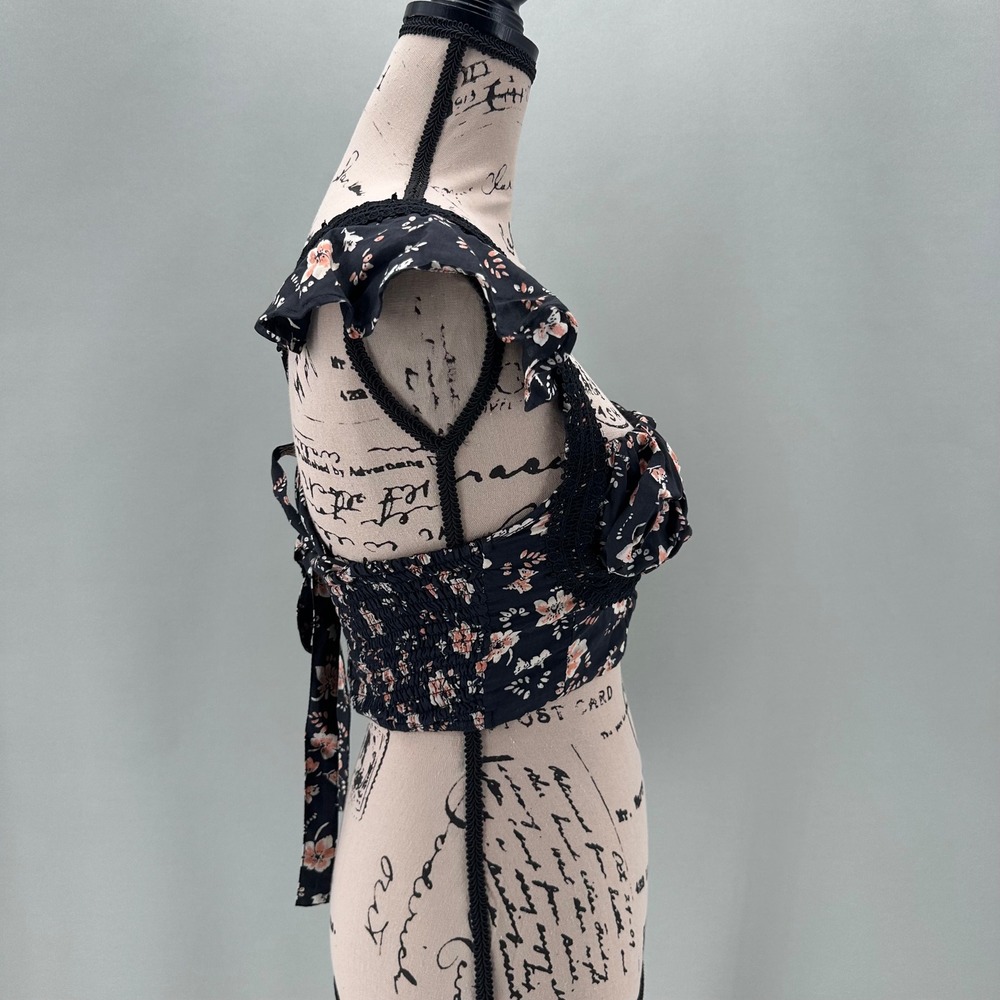 Free People Bijou Black Floral Smocked Crop Top Dainty Lace Size 2 Romantic NWT - Picture 4 of 11